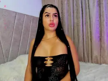 Sweety_honeey  live sex cam