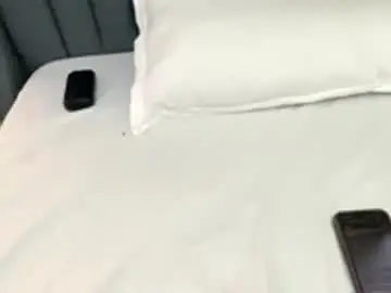 Zararona154  live sex cam