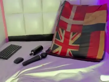 Alanna_hot3  live sex cam