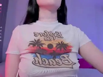Atomsyvuu  live sex cam