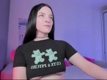 Atomsyvuu  live sex cam