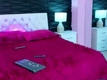 Hellenevans  live sex cam