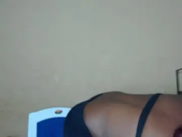 Juicypussy102  live sex cam