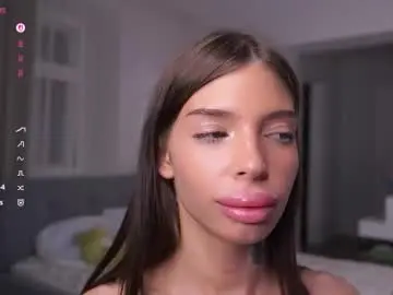 Kittyummy  live sex cam