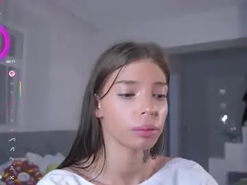 Kittyummy  live sex cam