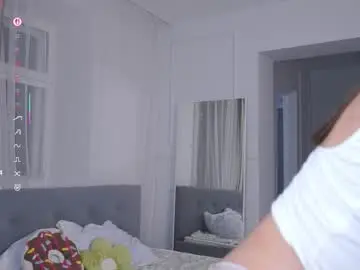 Kittyummy  live sex cam