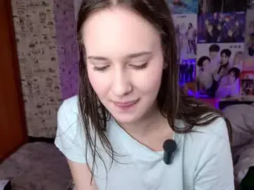 Lucyrose33  live sex cam