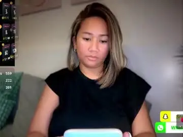 Lust_4_daze  live sex cam