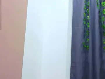 Maydaguy  live sex cam