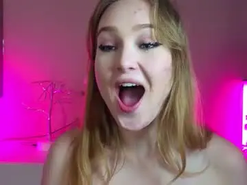 Maydaguy  live sex cam