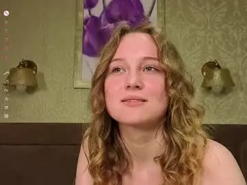 Maydaguy  live sex cam