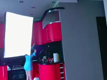 Mellhyees  live sex cam