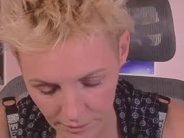 Nymphvariety  live sex cam