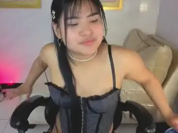 Paulette_v  live sex cam