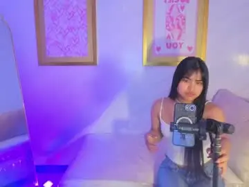 Paulette_v  live sex cam