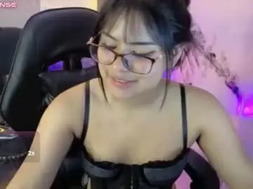 Paulette_v  live sex cam