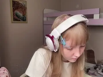 Sadiesteinbacher  live sex cam