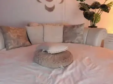 Abbie_jones18  live sex cam