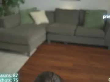 Aspenwild  live sex cam