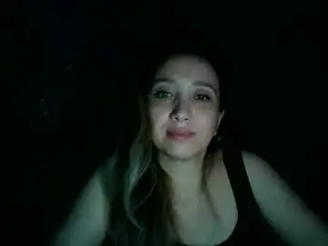 Avinelra  live sex cam