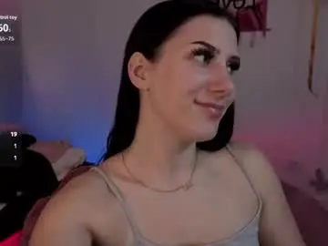Hazelhayees  live sex cam