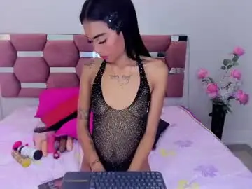 Naomi_monroe_  live sex cam
