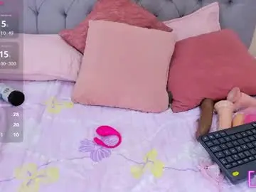Naomi_monroe_  live sex cam