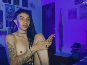Niahhierodula  live sex cam