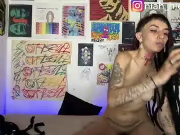 Niahhierodula  live sex cam