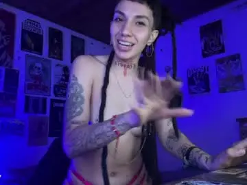 Niahhierodula  live sex cam