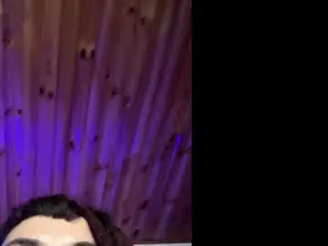 Niahhierodula  live sex cam