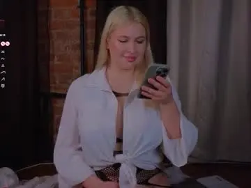 Soulmeinme  live sex cam