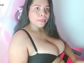 Yulissa18  live sex cam