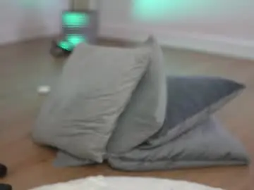 Alexxiskye  live sex cam