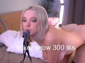 Boobybliss  live sex cam