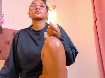 Cherry_bigboobss  live sex cam