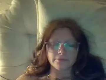 Hollyb__  live sex cam