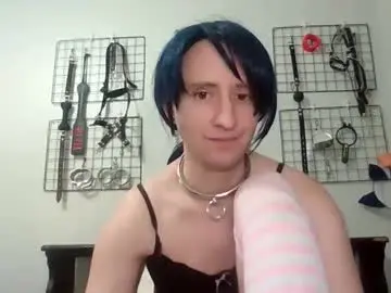 Servilesarah  live sex cam