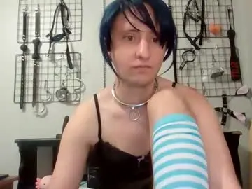 Servilesarah  live sex cam