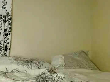 Damnnova1  live sex cam