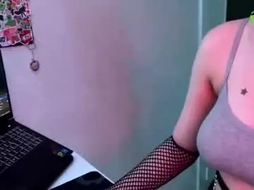 Emillys  live sex cam