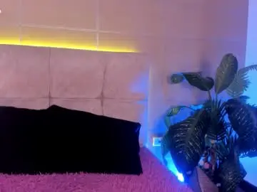 Michonne_09  live sex cam