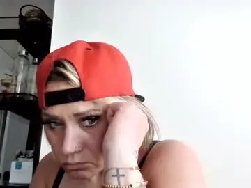 Motokittyxo  live sex cam