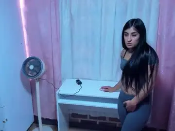 Sara_cloudy_  live sex cam