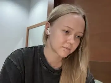 Babyytonight  live sex cam