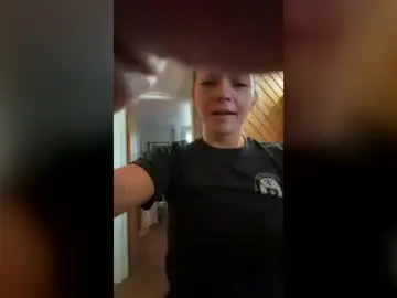Captainnattie  live sex cam