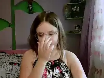 Diamondfoxie  live sex cam