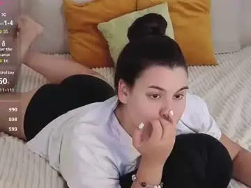 Emiwren  live sex cam