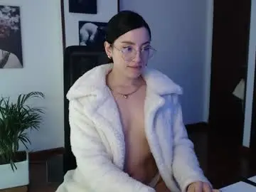 H_e_r_a988192  live sex cam