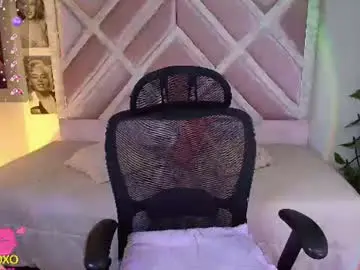 Holly_rose69  live sex cam